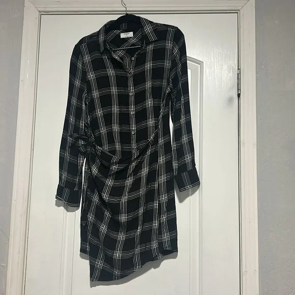 Untuckit dress Tessa Shirt Dress Plaid Black White Belted Button Front Size 8 - Picture 4 of 7